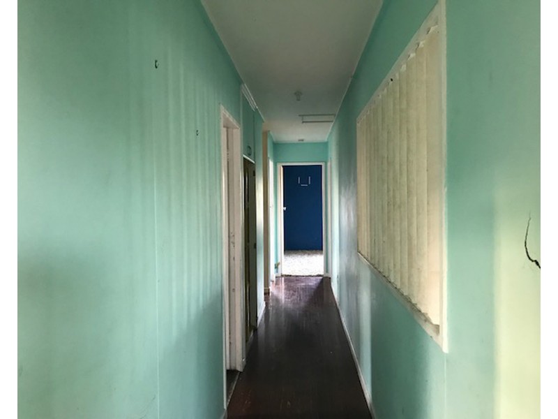 28 Livingstone Street, Bowen QLD 4805