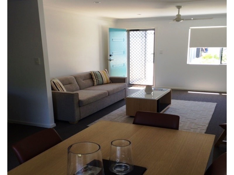 2/6 Brisbane, Bowen QLD 4805