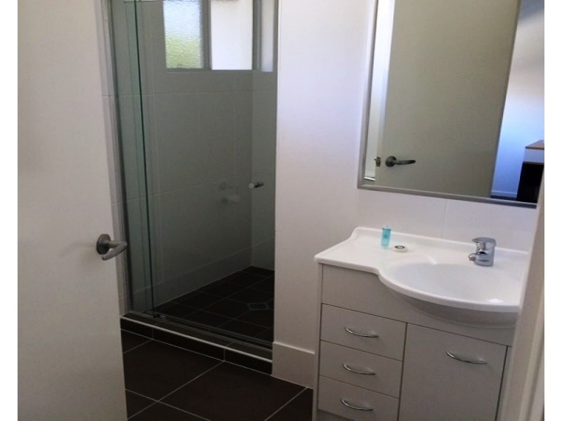 2/6 Brisbane, Bowen QLD 4805