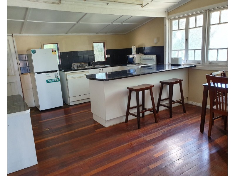 1 Pelican Street, Collinsville QLD 4804