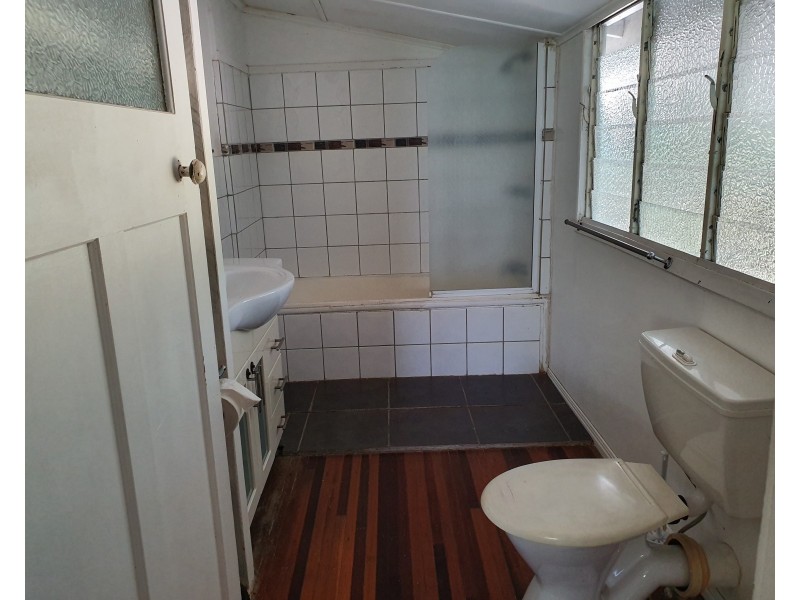 1 Pelican Street, Collinsville QLD 4804