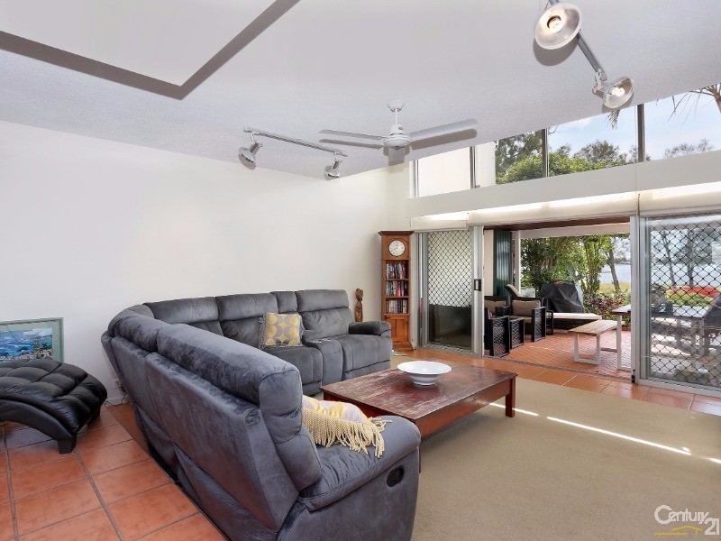 3A/16 Spinnaker Drive, Sandstone Point QLD 4511