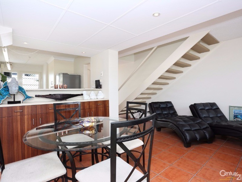 3A/16 Spinnaker Drive, Sandstone Point QLD 4511