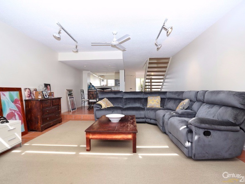 3A/16 Spinnaker Drive, Sandstone Point QLD 4511