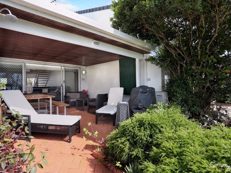 3A/16 Spinnaker Drive, Sandstone Point QLD 4511