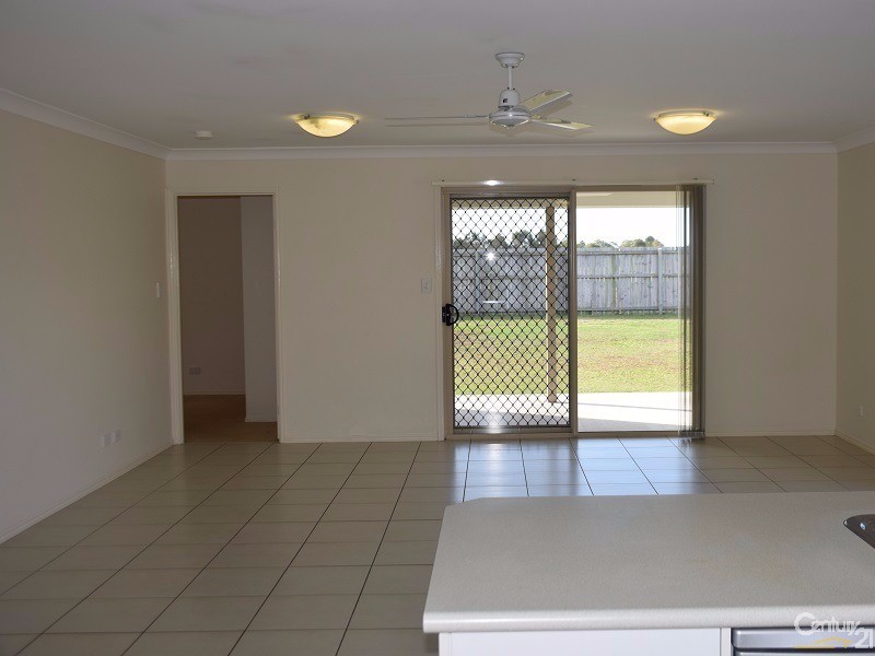 38 Ningi Waters Drive, Ningi QLD 4511