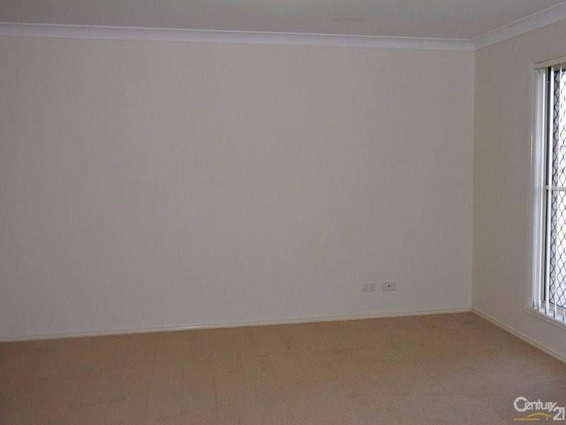 38 Ningi Waters Drive, Ningi QLD 4511
