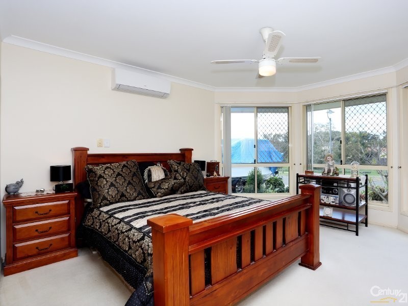 14 Avoca Esplanade, Sandstone Point QLD 4511