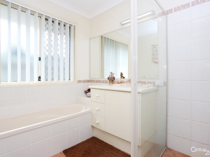 14 Avoca Esplanade, Sandstone Point QLD 4511