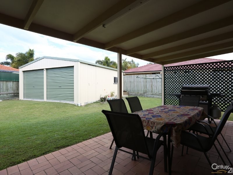 14 Avoca Esplanade, Sandstone Point QLD 4511