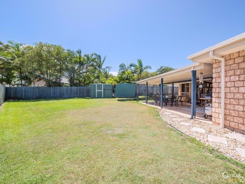 66 Carpenter Way, Sandstone Point QLD 4511