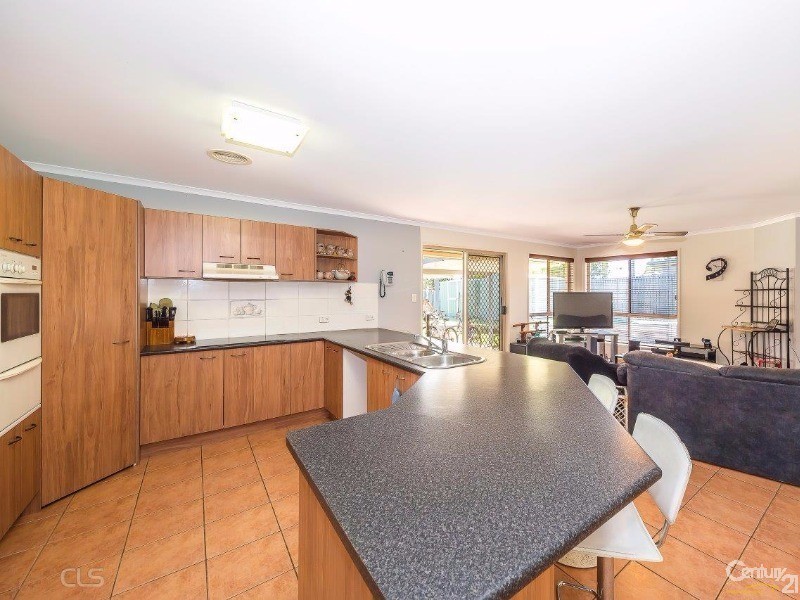 66 Carpenter Way, Sandstone Point QLD 4511