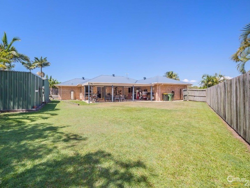 66 Carpenter Way, Sandstone Point QLD 4511