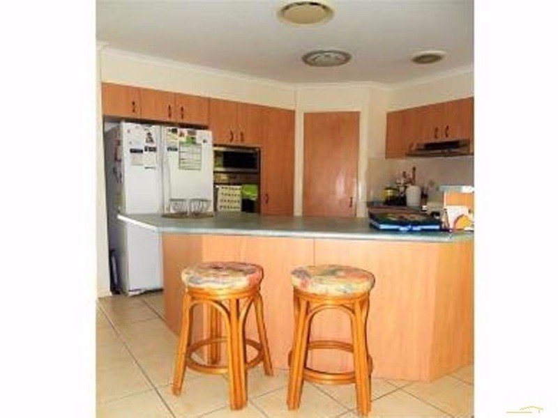 14 Clovelly Place, Sandstone Point QLD 4511