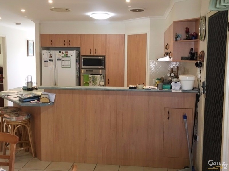 14 Clovelly Place, Sandstone Point QLD 4511