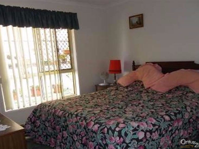 14 Clovelly Place, Sandstone Point QLD 4511