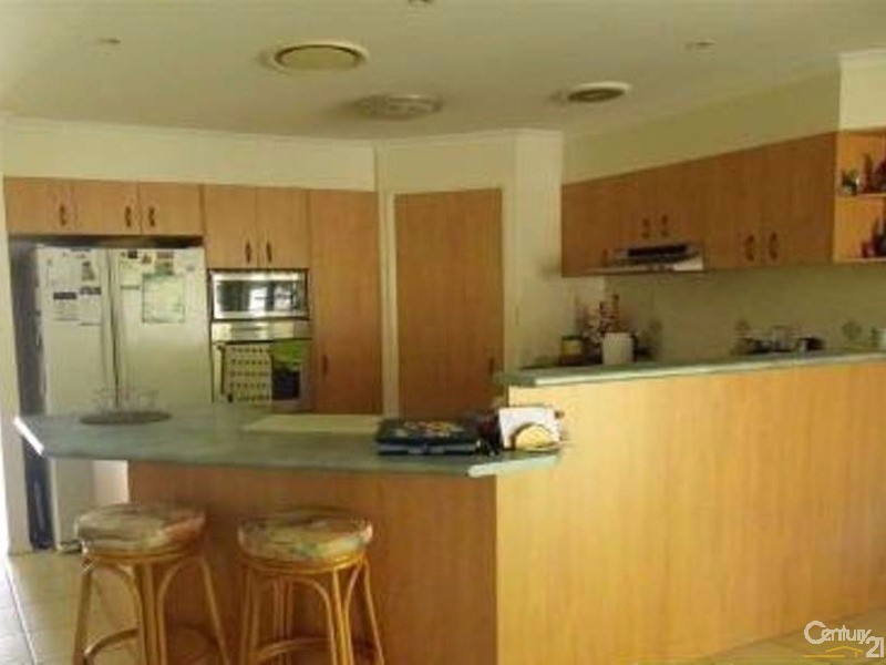 14 Clovelly Place, Sandstone Point QLD 4511