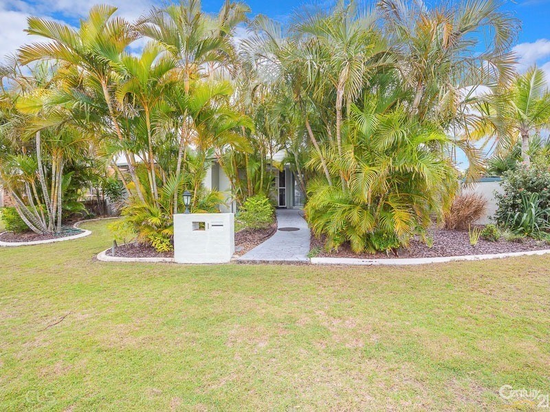 1 Bow Court, Banksia Beach QLD 4507