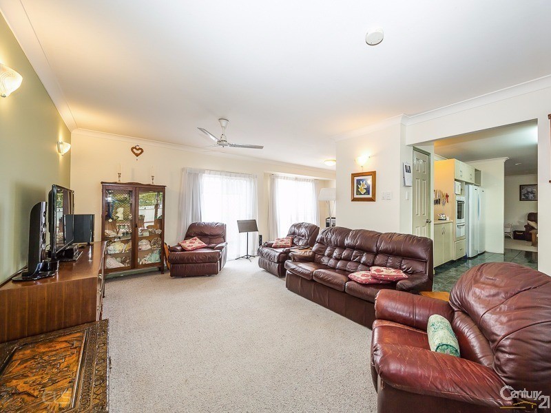 1 Bow Court, Banksia Beach QLD 4507