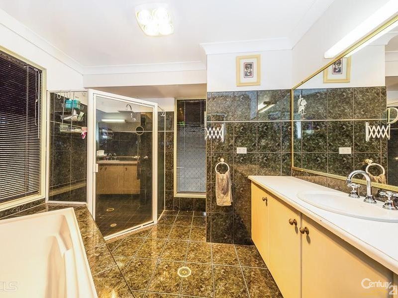 1 Bow Court, Banksia Beach QLD 4507