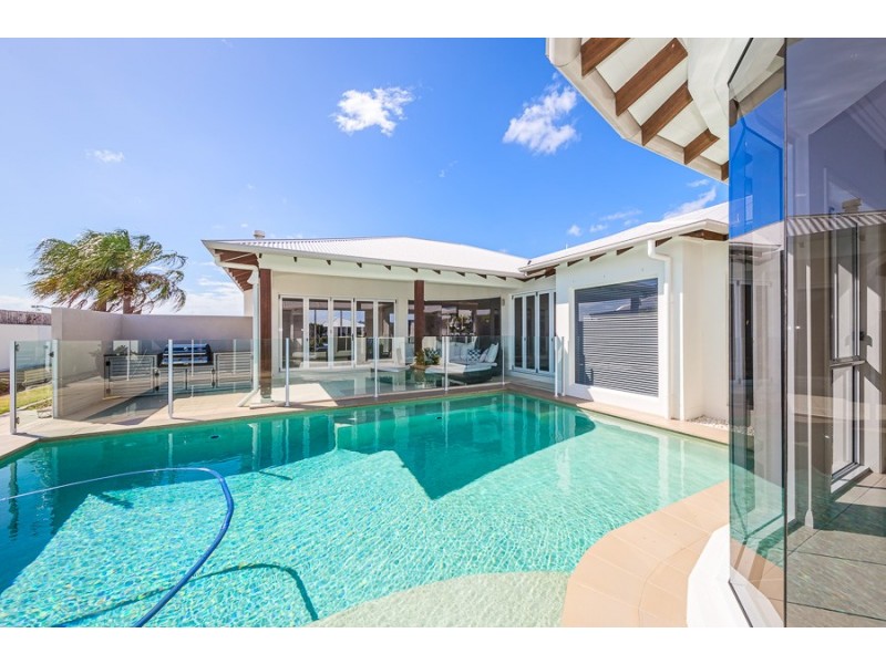 151 Marina Boulevard, Banksia Beach QLD 4507