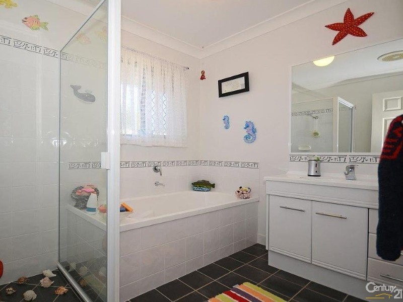 32 Orchid Drive, Burrum Heads QLD 4659