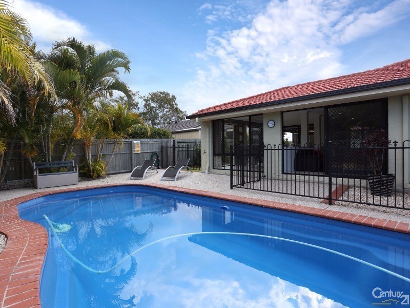 63 Mossman Way, Sandstone Point QLD 4511