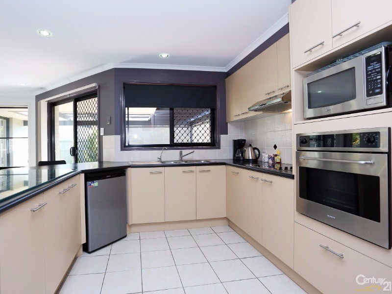 63 Mossman Way, Sandstone Point QLD 4511
