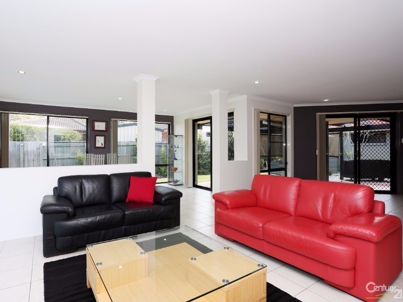 63 Mossman Way, Sandstone Point QLD 4511