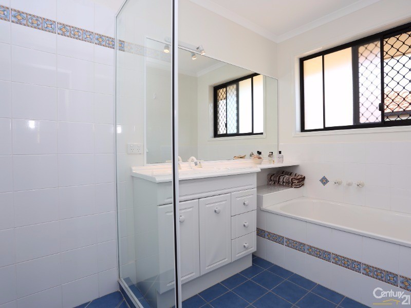 63 Mossman Way, Sandstone Point QLD 4511