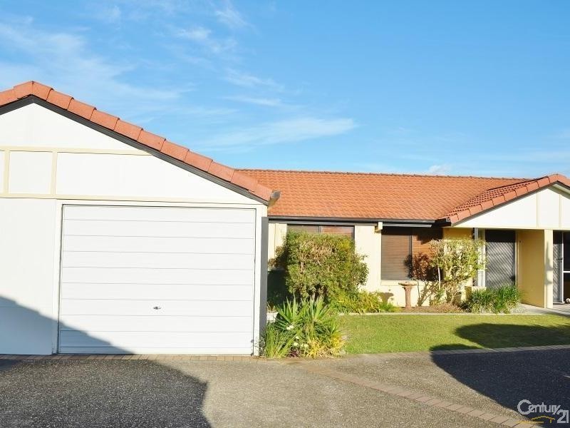 9/8 Spinnaker Drive, Sandstone Point QLD 4511