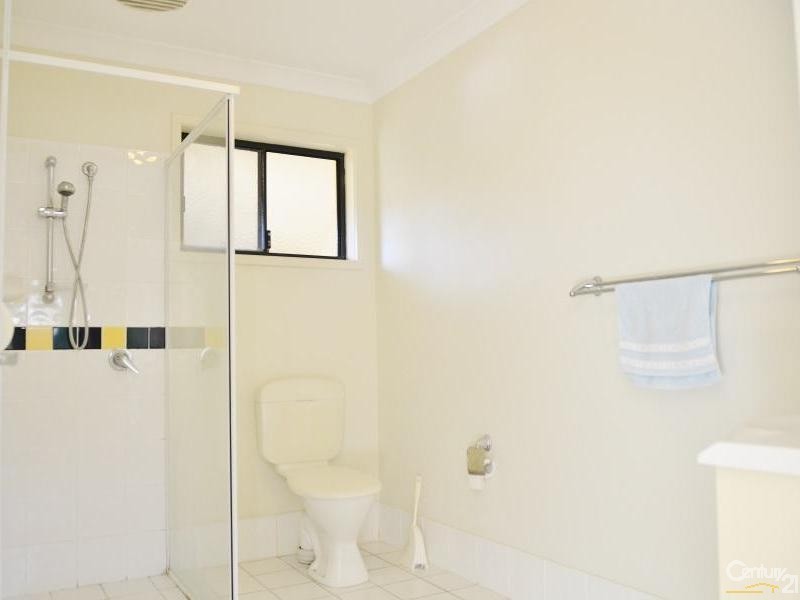 9/8 Spinnaker Drive, Sandstone Point QLD 4511