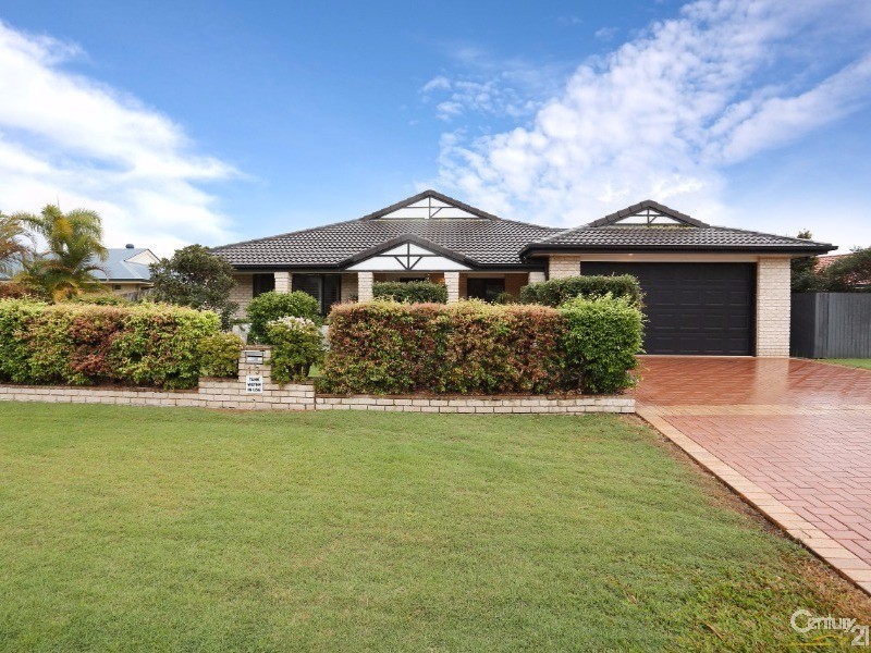 13 Mossman Way, Sandstone Point QLD 4511