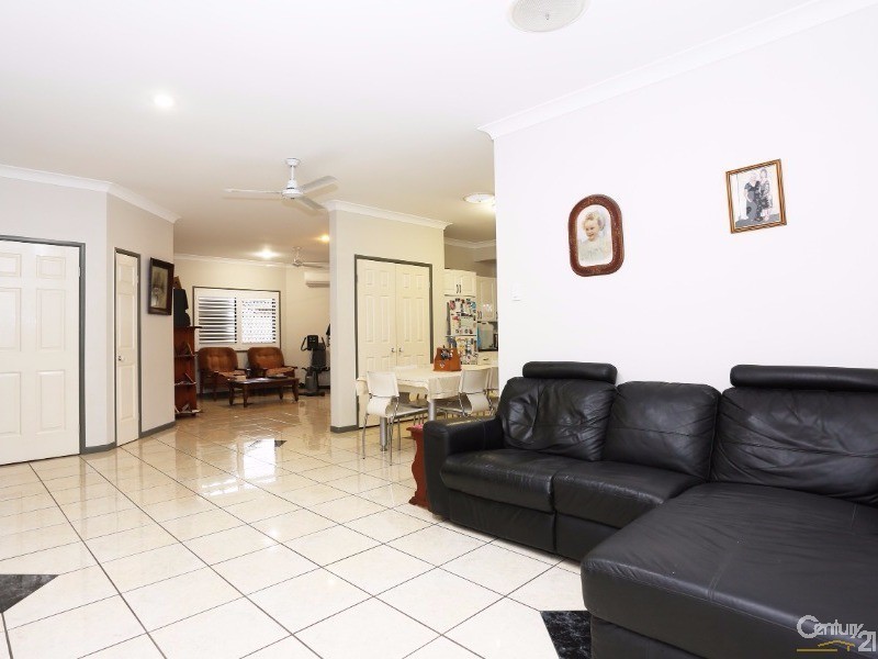 13 Mossman Way, Sandstone Point QLD 4511