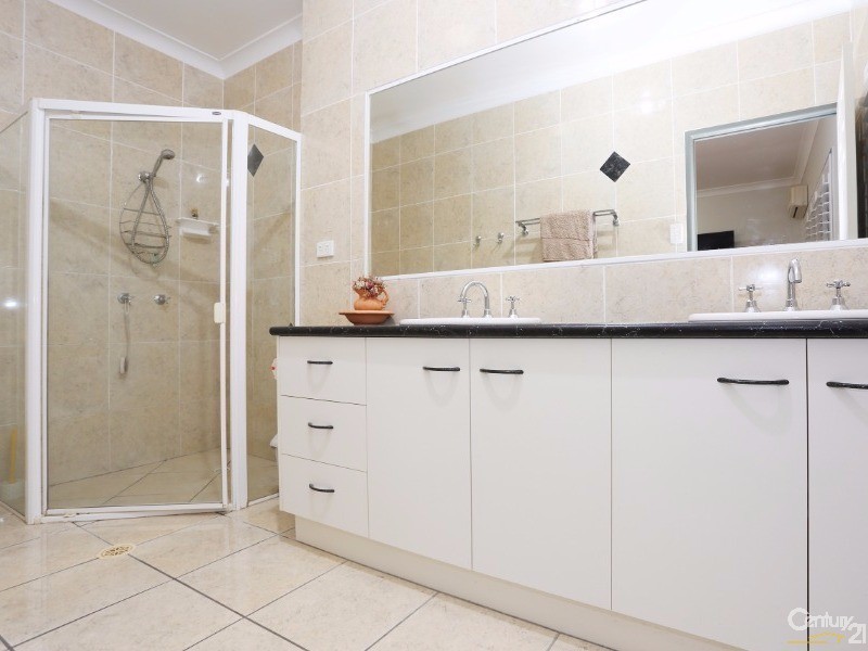 13 Mossman Way, Sandstone Point QLD 4511