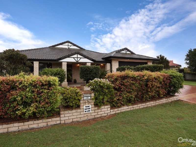 13 Mossman Way, Sandstone Point QLD 4511