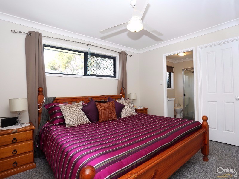 33 Corrimal Place, Sandstone Point QLD 4511