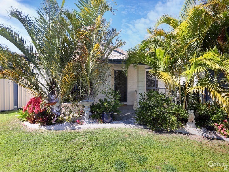 33 Corrimal Place, Sandstone Point QLD 4511