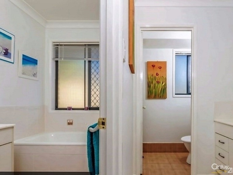 3 Rowan Lane, Ningi QLD 4511