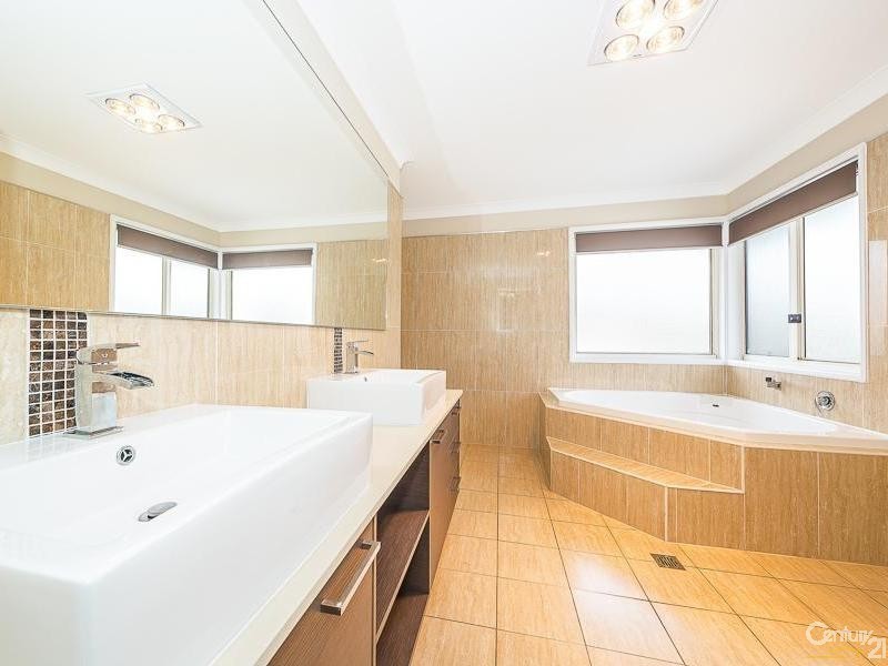 2 Skysail Court, Banksia Beach QLD 4507