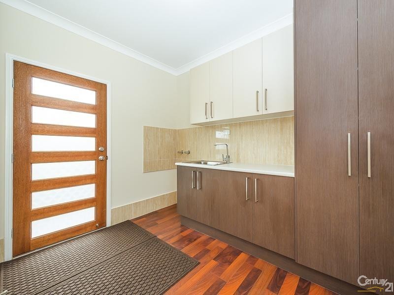 2 Skysail Court, Banksia Beach QLD 4507