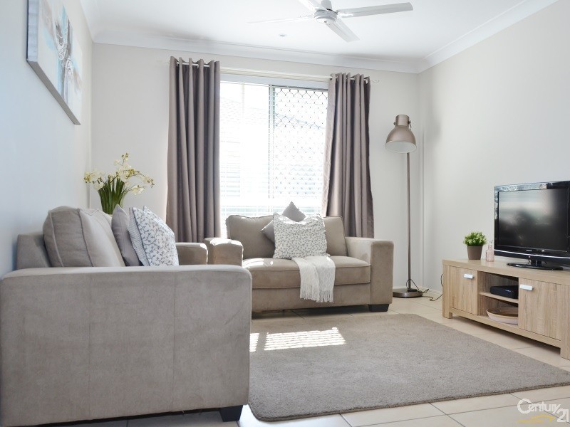 7 Biggera Court, Sandstone Point QLD 4511