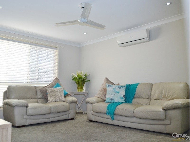 7 Biggera Court, Sandstone Point QLD 4511