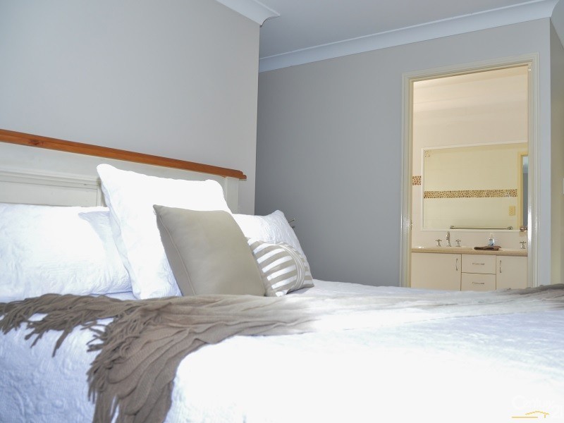 7 Biggera Court, Sandstone Point QLD 4511