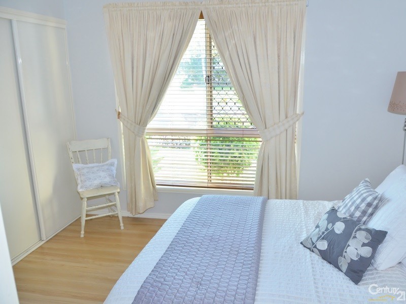 7 Biggera Court, Sandstone Point QLD 4511