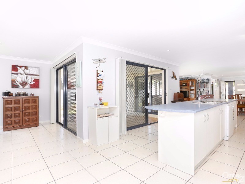 34 Reeders Street, Sandstone Point QLD 4511