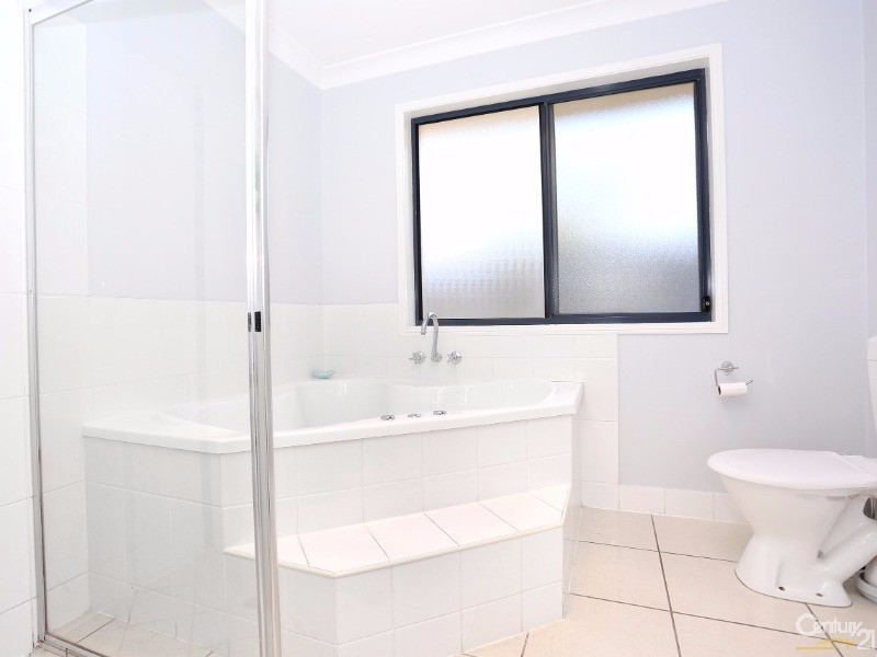 34 Reeders Street, Sandstone Point QLD 4511