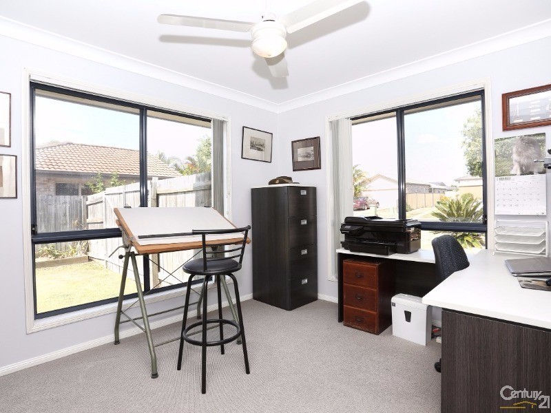 34 Reeders Street, Sandstone Point QLD 4511