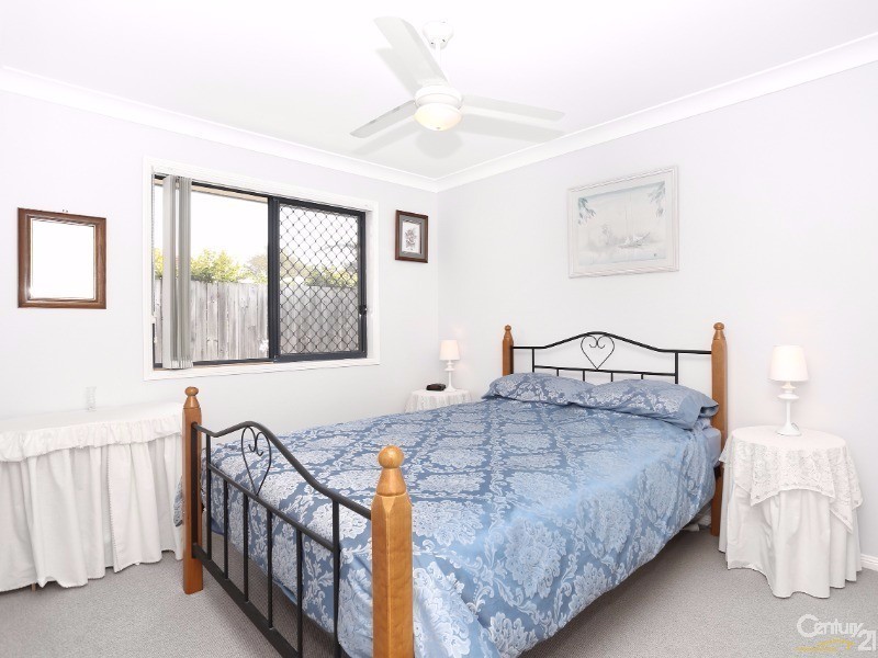 34 Reeders Street, Sandstone Point QLD 4511