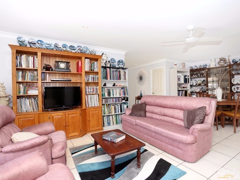 34 Reeders Street, Sandstone Point QLD 4511